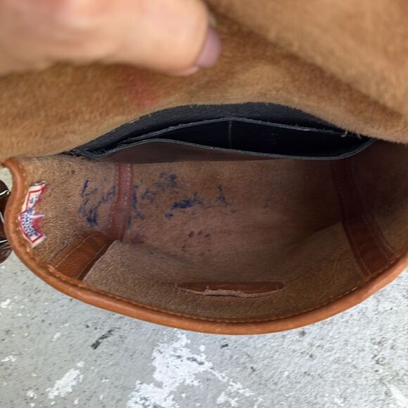 Dooney and Bourke vintage Crossbody - Picture 8 of 8